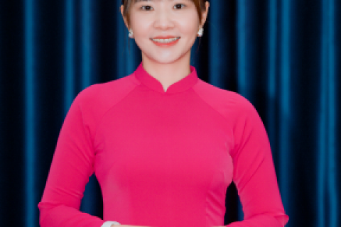 Cô Đặng Thị Thu Hiệp